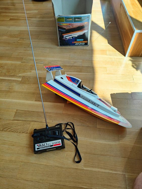Bateau Radiocommandé Nikko Flash-1 – Haute Performance – Électrique (Occasion)