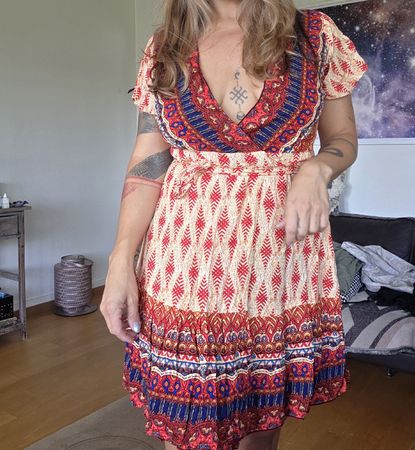 Sommerwickeekleid Boho-Style kurz gemustert Grösse M Neuwert