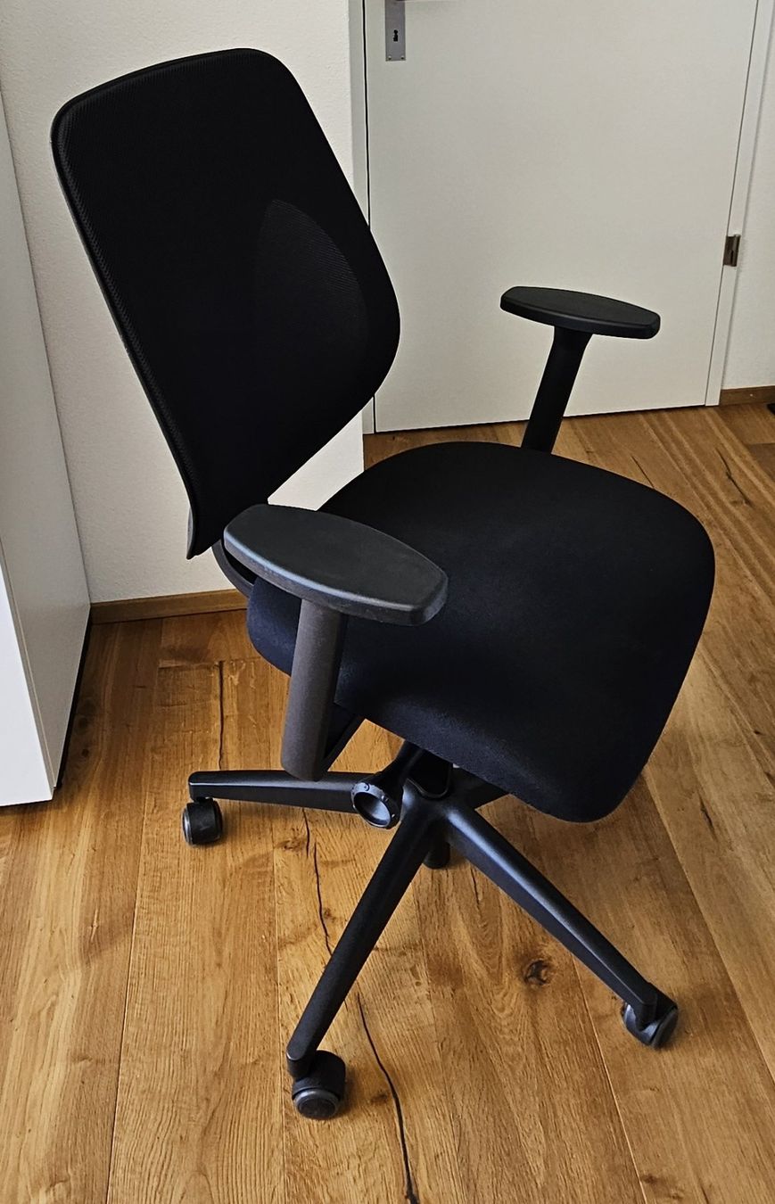 Giroflex Sedie: Bürostuhl Giroflex 353 schwarz – Usato da Uttigen venduto da Zivcuit