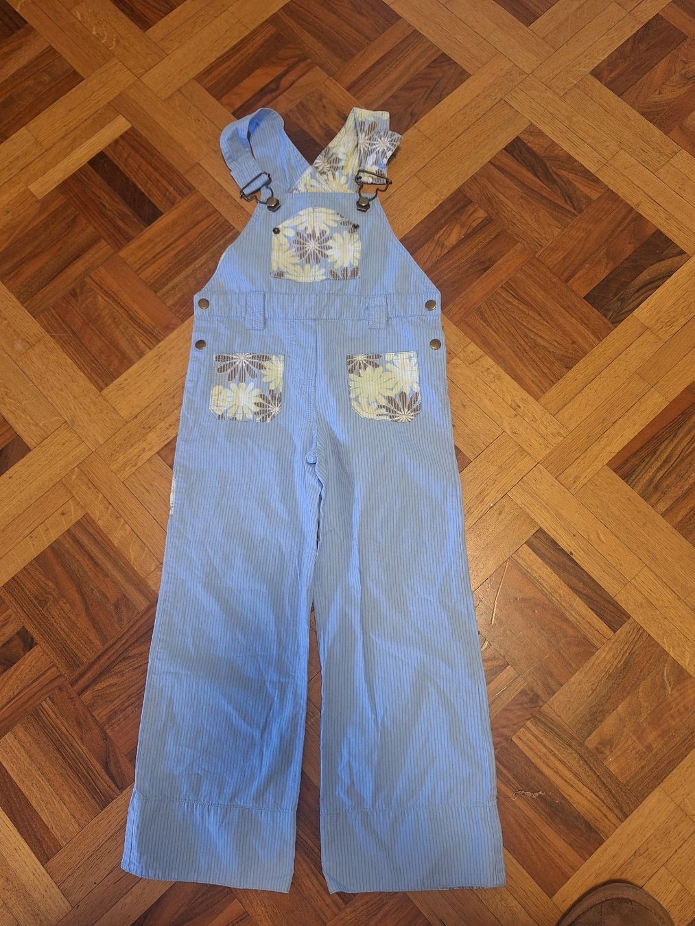 C&A Lotti & Set di vestiti: Kleiderpaket Gr. 104 – Usato da Fribourg venduto da lf87 5