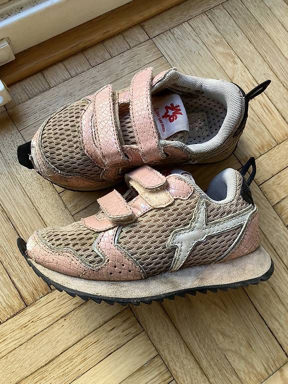 Schuhe für Mädchen: Sneakers W6YZ Gr. 26 – Gebraucht aus Zollikon von CorViv