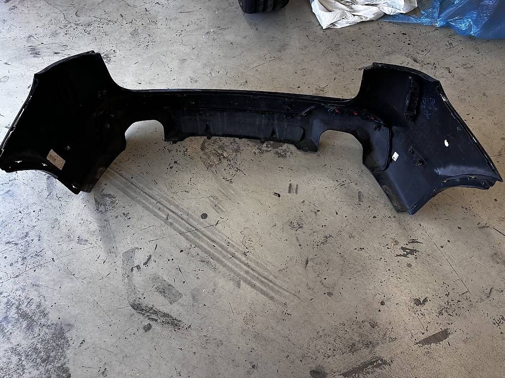 BMW Tutti pezzi di ricambio auto: BMW G45 X3 Stossstange hinten – Usato da Dielsdorf venduto da Ahujet46 4