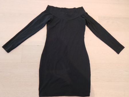 Schwarzes Bardot Kleid, Grösse S, perfekt für den Sommer!