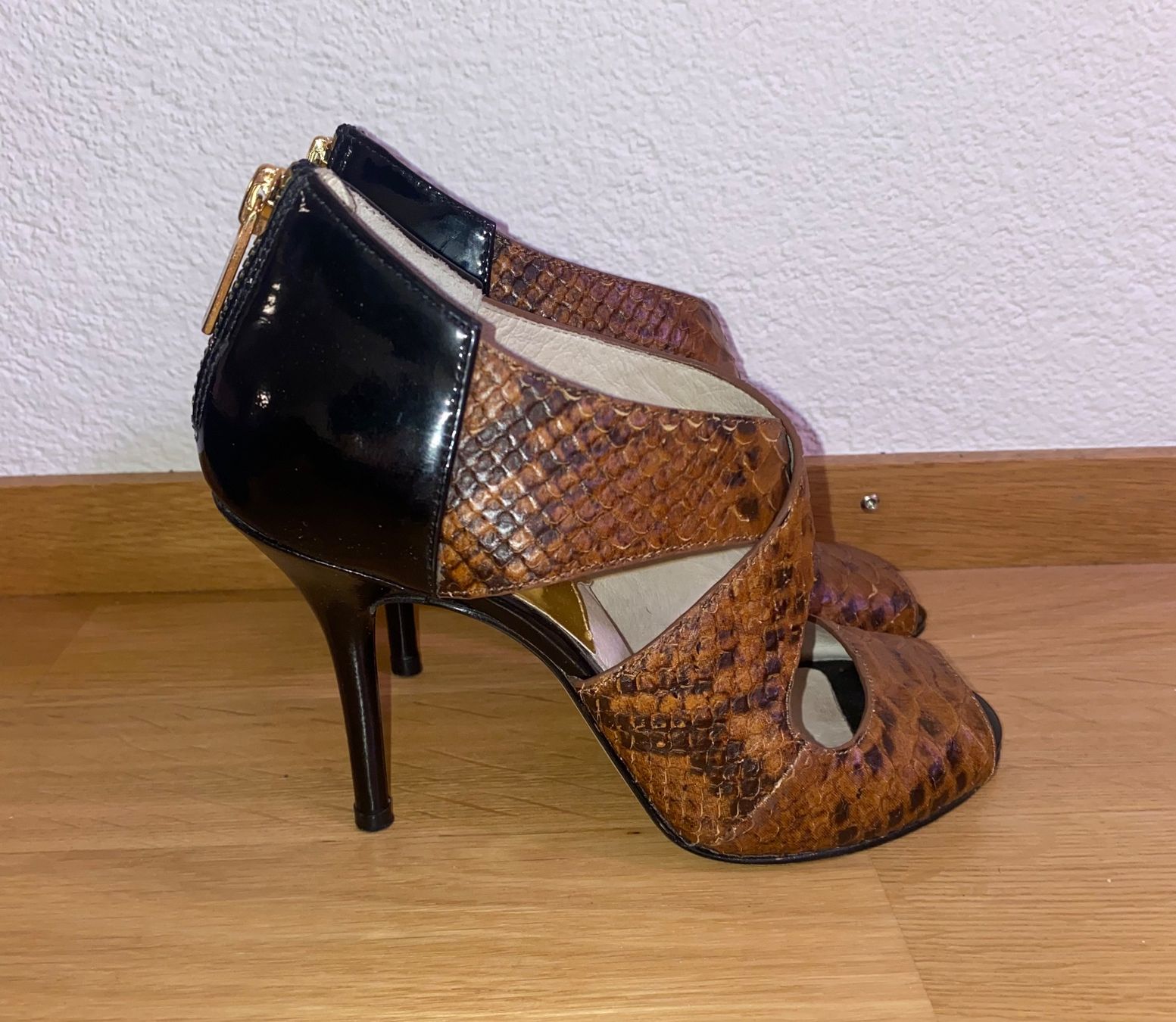 Michael Kors Scarpe da donna: Michael Kors High Heels Gr. 37.5 – Usato da Herisau venduto da Seyashop1