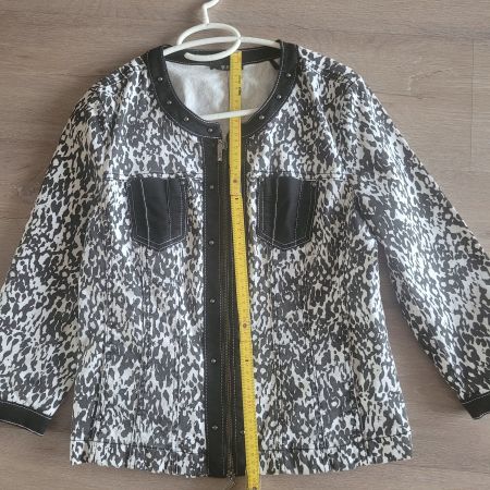 BiBa Damenjacke Grösse 36 schwarz/weiss Leoprint