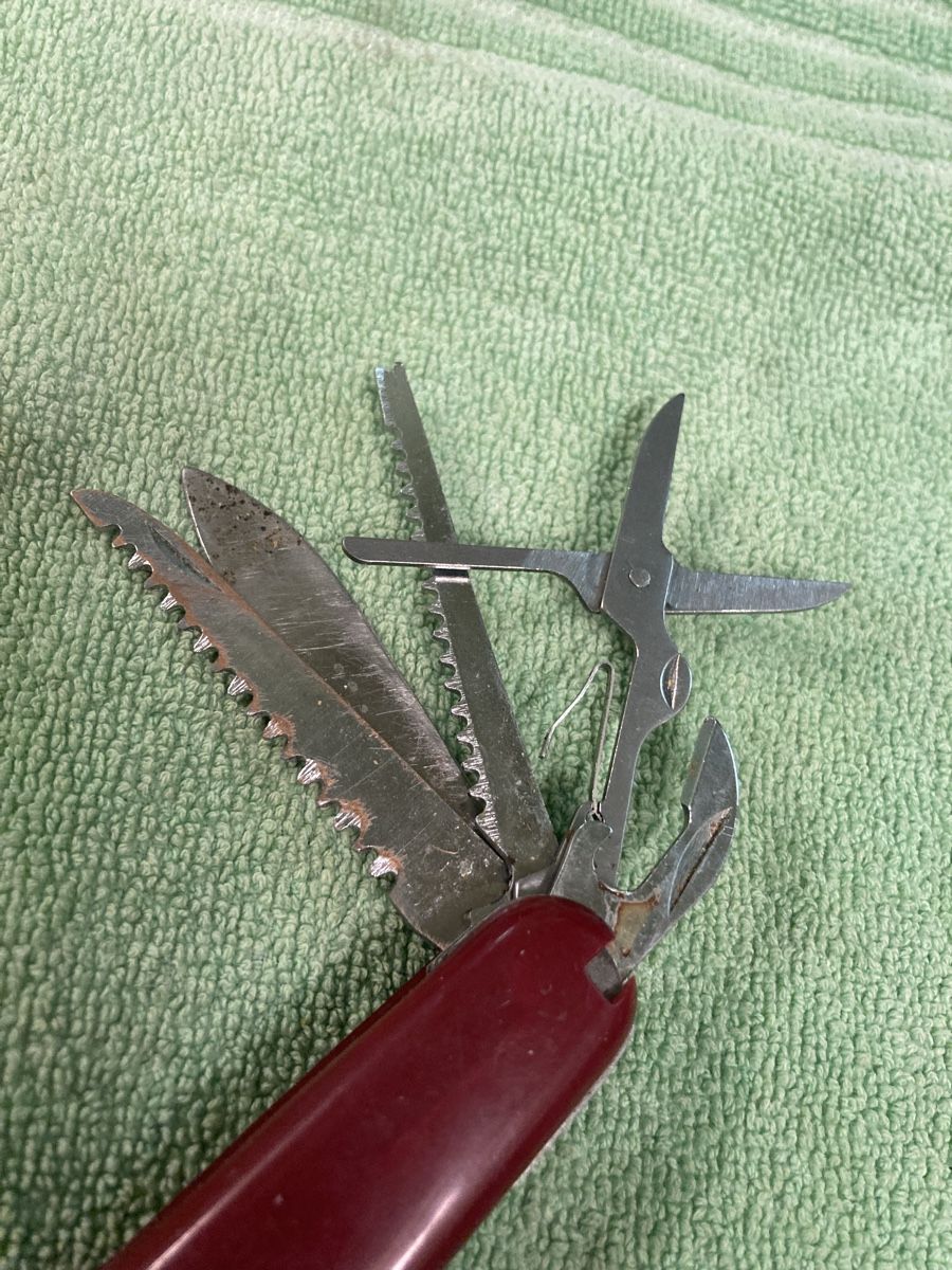 Coltelli tascabile: Taschenmesser – Usato da Hindelbank venduto da Warentaxi 1