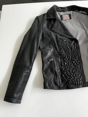 Wunderschöne Lammnappa Lederjacke Guess schwarz Gr. XS