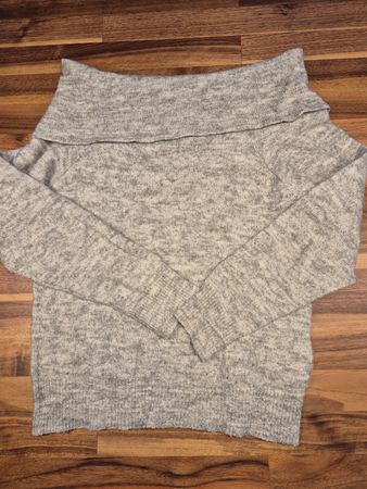 Schulterfreier H&M-Pullover