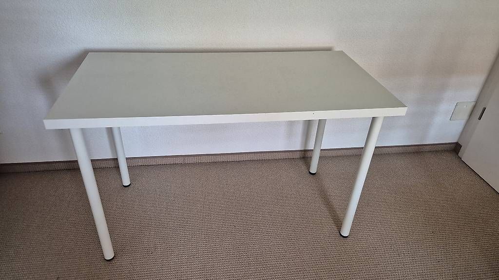 Scrivanie: Bürotisch / Tisch weiss – Usato da Gerlikon venduto da Mjs1974