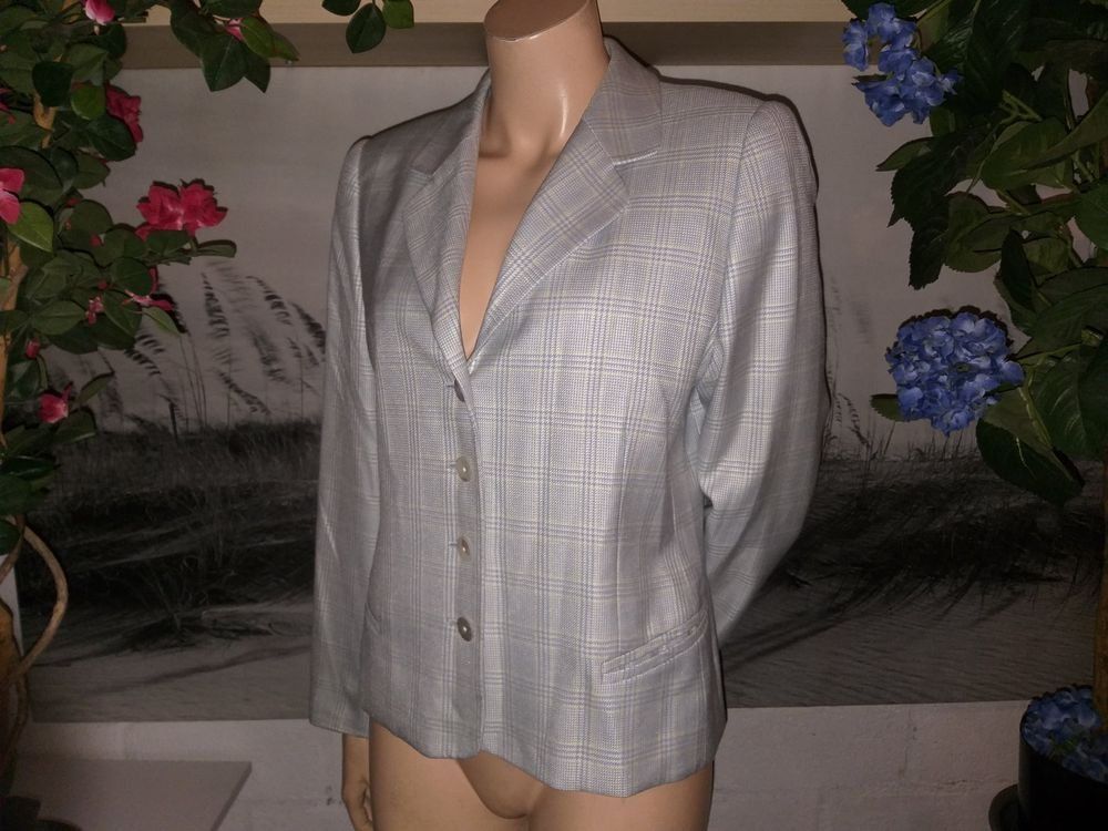 Escada Giacche: Blazer en soie/seide ESCADA  Taille / Grosse 40 CH .... – Usato da Cossonay-ville venduto da Super-Price-Quality 4