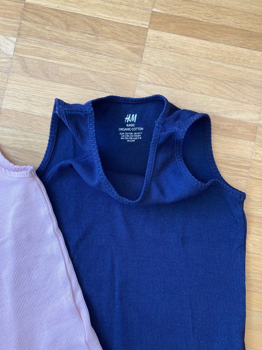 H&M Lotti & Set di vestiti: Tops 2er Set - Gr. 122/128 – Nuovo (secondo la descrizione) da Basel venduto da Nofretete39 2