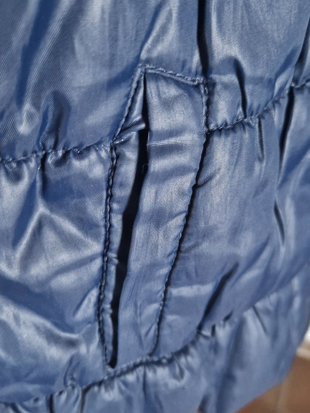 H&M Giacche & Cappotti: Warme Winterjacke von H&M, Grösse 122 – Usato da Niederscherli venduto da 20sydney02 6