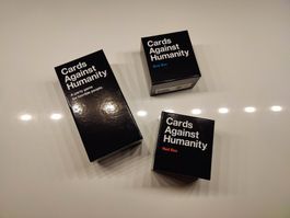 Cards Against Humanity + Red & Blue Box - Englisch