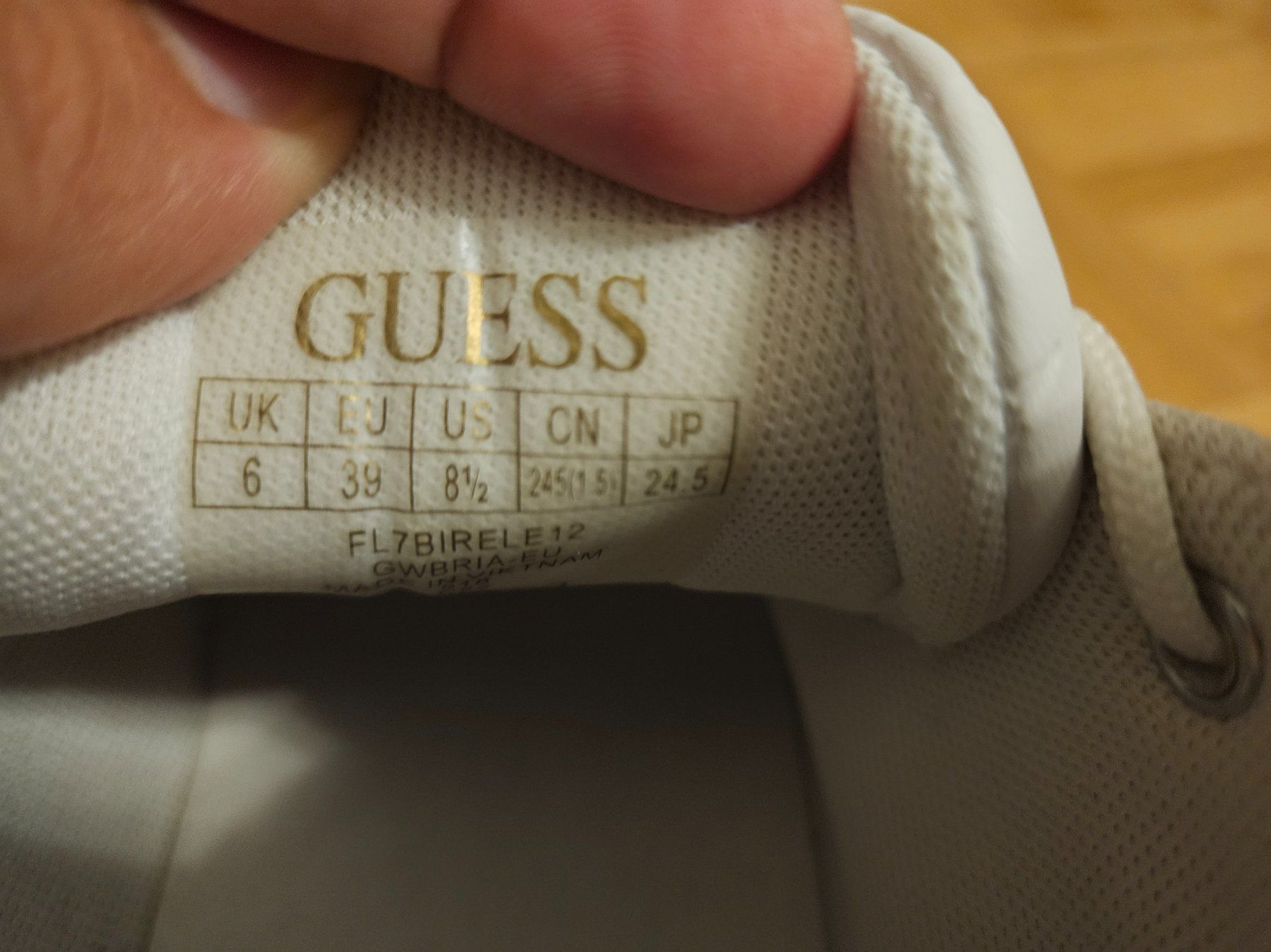 Guess Chaussures femmes: guess sneaker – Neuf (Voir description) à Basel par fragolina08 3