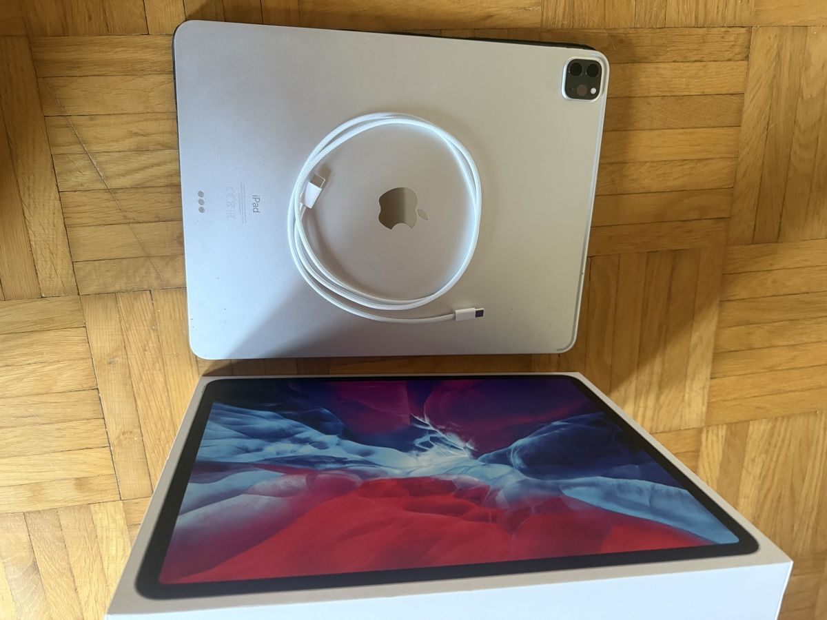 Apple Tablet PC: Pristine iPad Pro 12.9" 2020 (4th Gen) - Great Condition – Usato da Hedingen venduto da pmf_d6x5 3