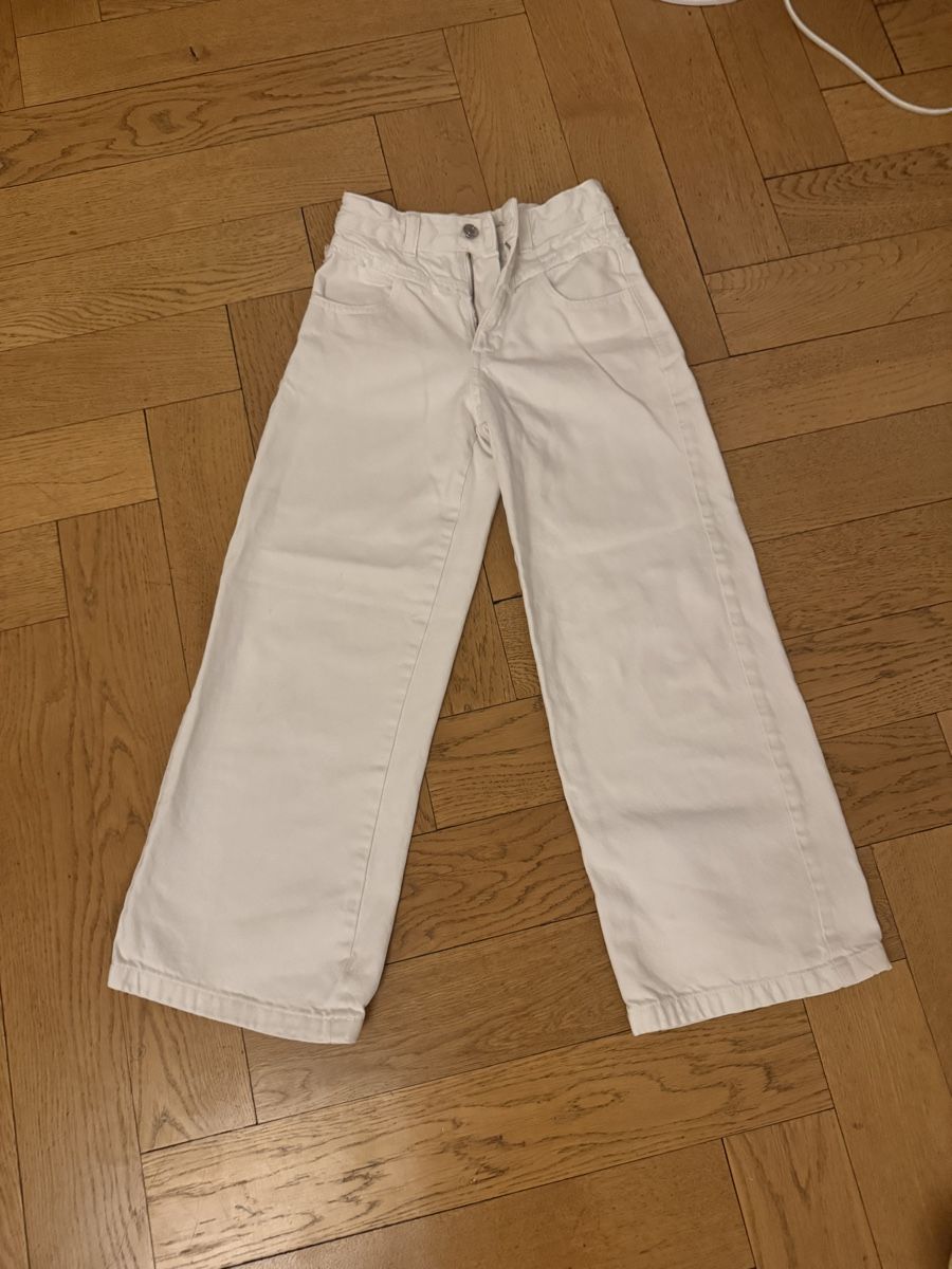 Mango Pantaloni: Mango White Jeans – Usato da Genève venduto da Stephanie.xx