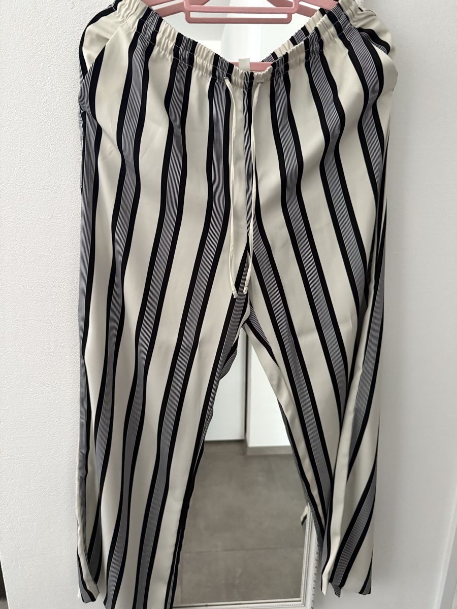 H&M Pantalons: Schlupfhose Grösse M – Neuf (Voir description) à Pfeffikon LU par pepino17
