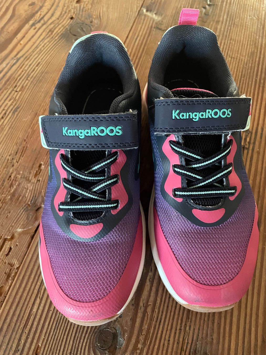 Scarpe per ragazzi: Turnschuhe Kinder KangaROOS – Usato da Jona venduto da fuchsfarmer