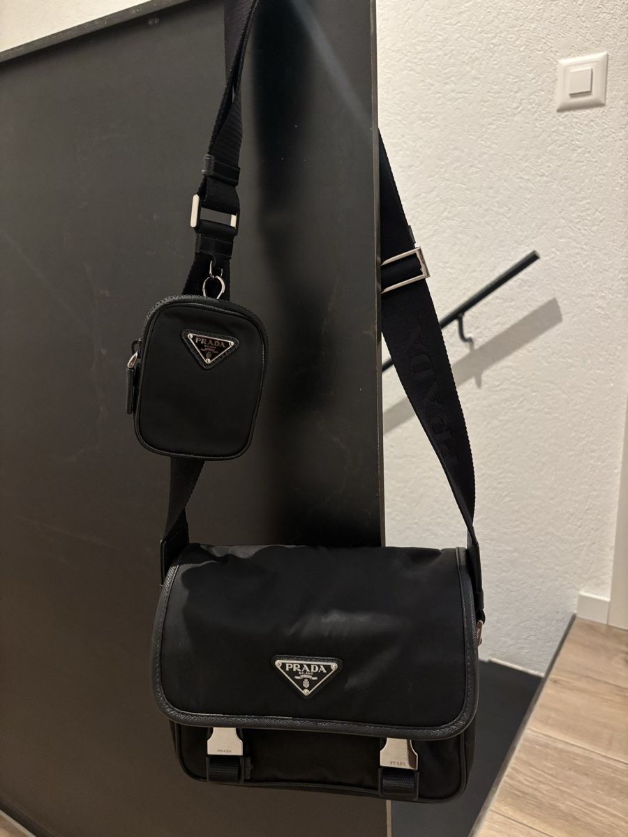 Borse: Sac bandoulière Prada renylon messenger – Usato da Payerne venduto da Xl_27