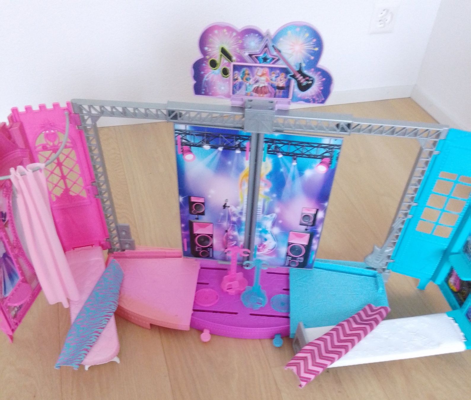 Bambole: Mattel Barbie Popstar Bühne – Usato da Wohlen AG venduto da salamanderspielwaren 7