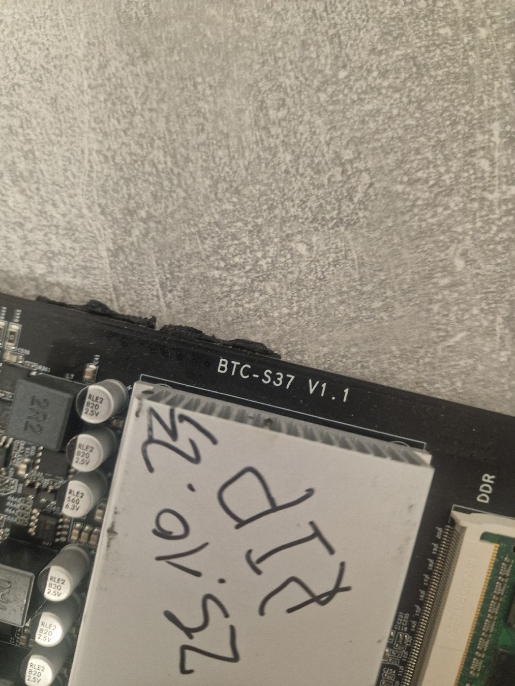 Coin Miner: BTC-S37 Mining Board V1.1 8 GPU Slots Motherboard – Gebraucht aus Menznau von CS1.6 2