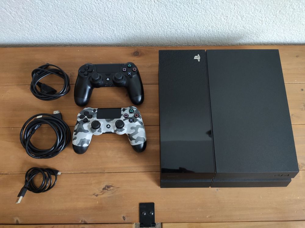 Sony Playstation 4 Slim 500GB, Schwarz, Inkl. 2 Controller