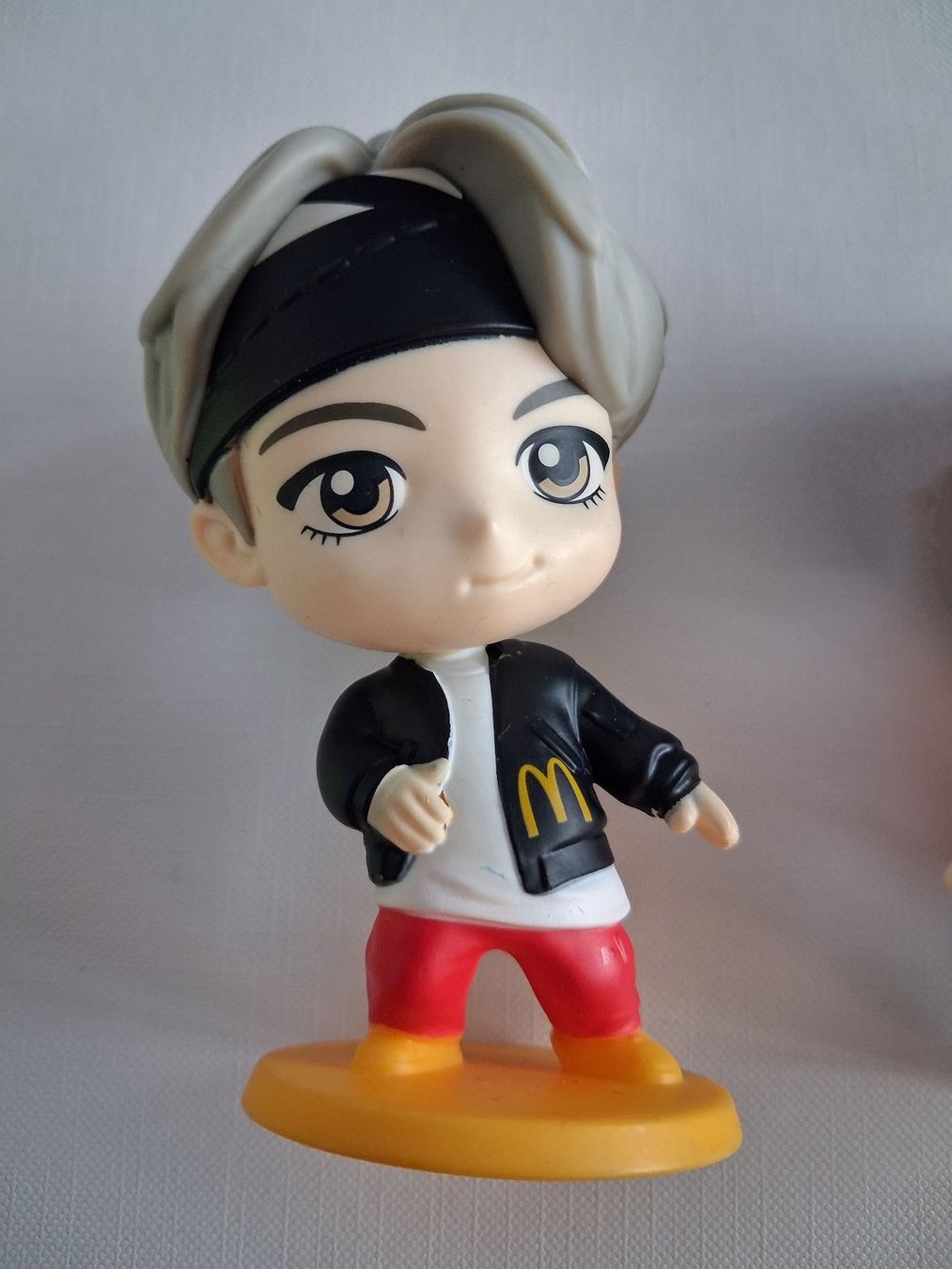 Mc Donald's Figuren: 4x Mini Figuren Set BTS TinyTAN McDonalds Sasuke Naruto – Gebraucht aus Kloten von Frigo_1 1