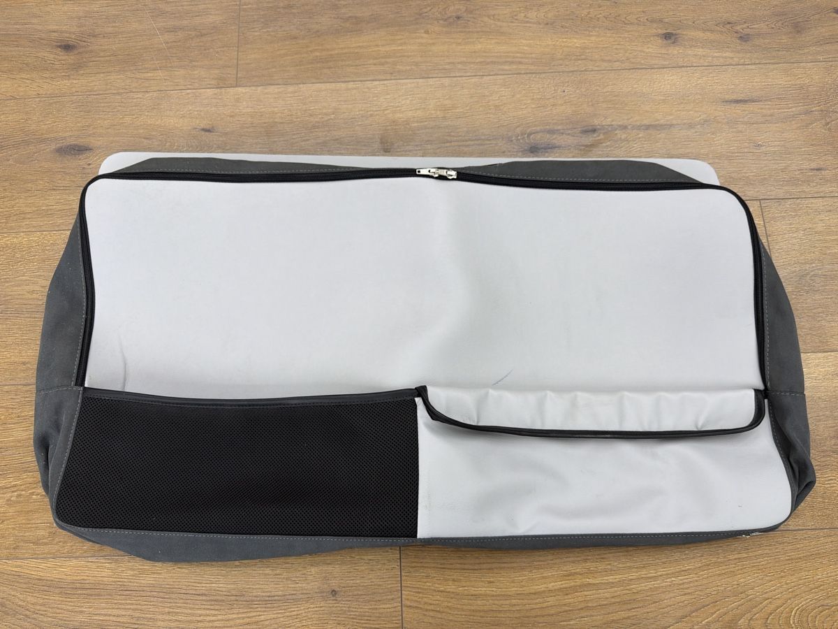 VW Autres accessoires pour camping: VW T6.1 Fenstertasche Reimo – D'occasion à Höri par Frx 1