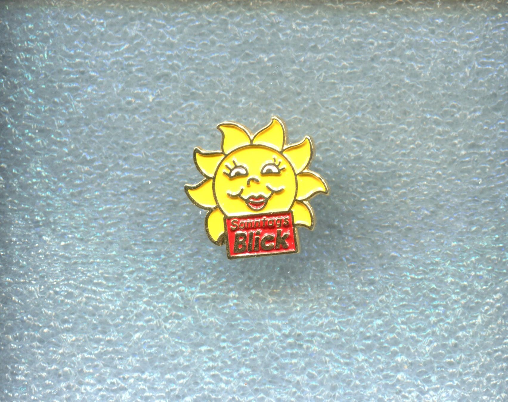 Placchette & Badge: Sonntags Blick  SONNE – Usato da Winterthur venduto da Sammleroase
