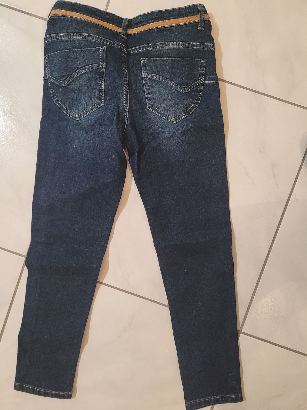 Pantaloni: Coole Mädchen Jeans Gr. 8 J. – Nuovo (secondo la descrizione) da Zizers venduto da fvd 1