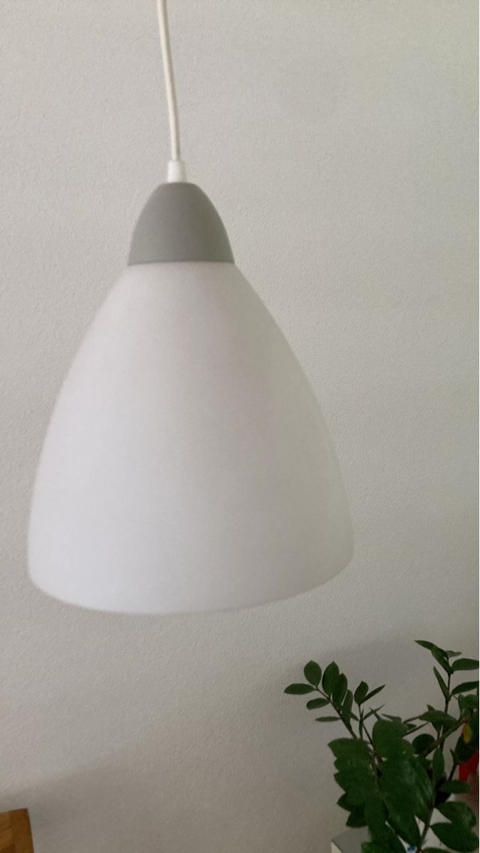 Ikea Lustres & lampes de plafonds: Hängeleuchte Glas weiss IKEA Kvintett – D'occasion à Zürich par Donut0