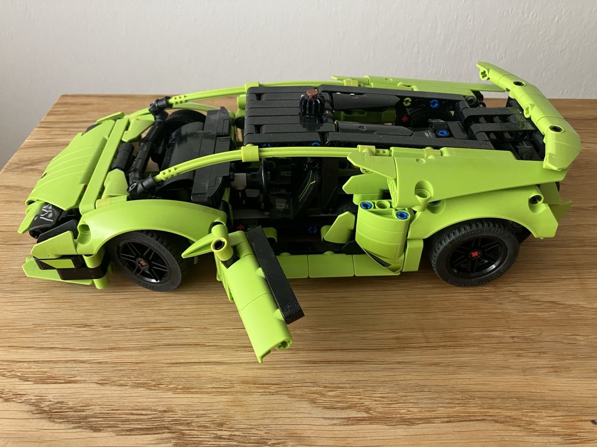 Lego Kit di costruzioni: LEGO® Technic Lamborghini Huracan auto – Usato da Birmensdorf ZH venduto da Valerushe 1