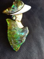 Grosse Abalone Brosche Perlmutt Dame mit Hut Vintage 80er