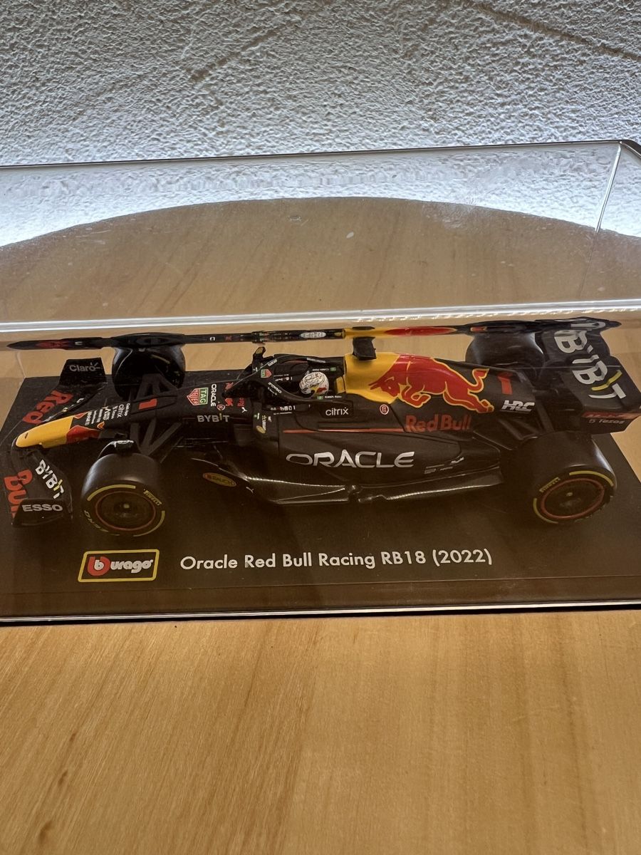 Red Bull Modellini d'auto: Modellauto Oracle Red Bull Racing RB18 2022 – Usato da Rotkreuz venduto da Migu2012