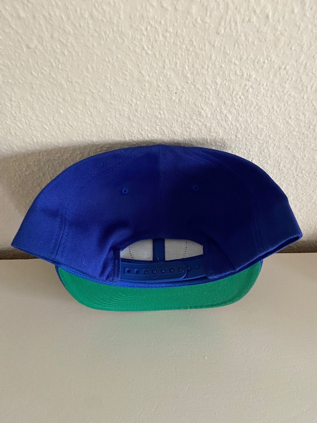 Copricapi, berretti & cappellini: Yupoong Snapback Air Skoden – Usato da Muttenz venduto da nataschasia 1