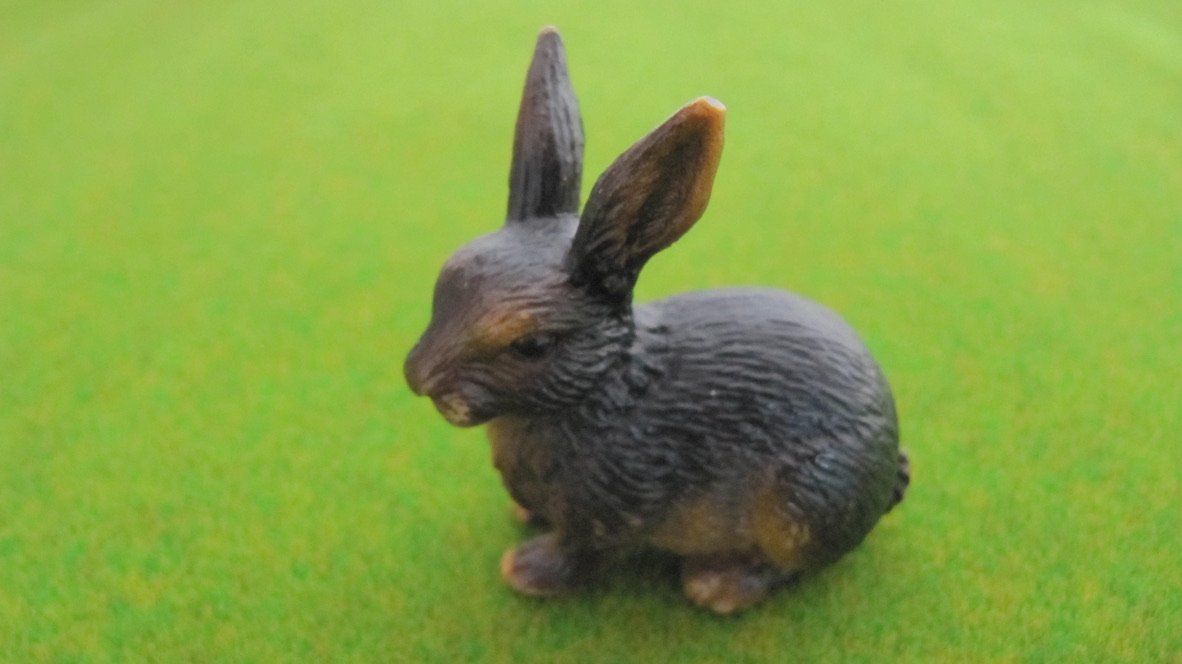 Schleich Giocattoli: Schleich Hase und Karakal – Usato da Brunnen venduto da Kiwiland1 3