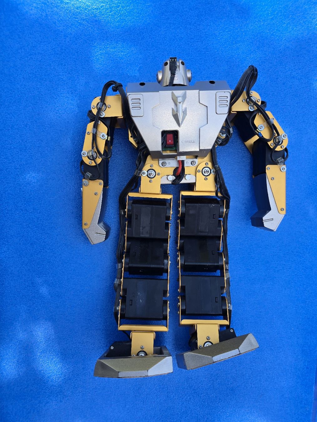 Spielzeuge: RoboNova 1 Hitec collector – Gebraucht aus Froideville von tra_n6rb 1