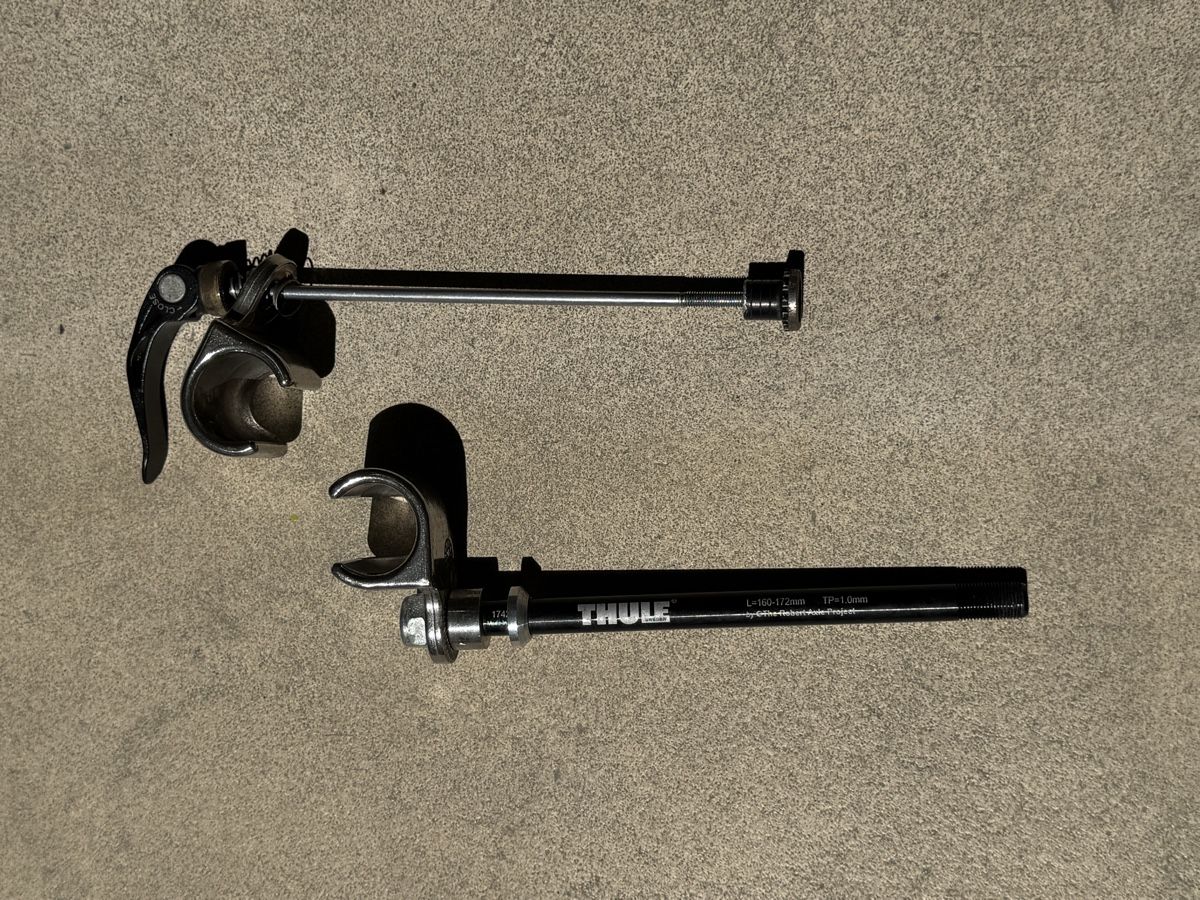 Thule Anhänger: Thule Chariot Cab 2 - bicycle trailer used – Gebraucht aus Zollikon von erismann_04 9