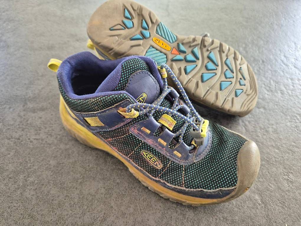 Keen Chaussures garçon: Keen Schuhe Grösse 32/33 – D'occasion à Wittenbach par MOW9