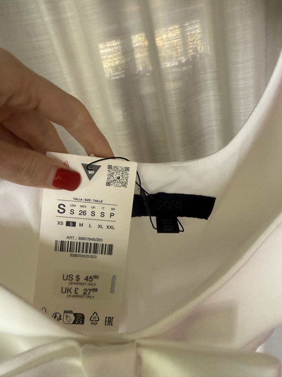 Zara Tops: Zara Top Weiss – Neuf avec emballage d'origine à Wettingen par gsamsch 2