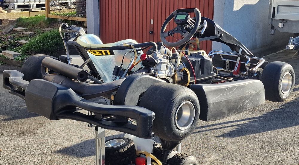 Rennkart swiss-corse 125ccm mit viel Zubehör 9