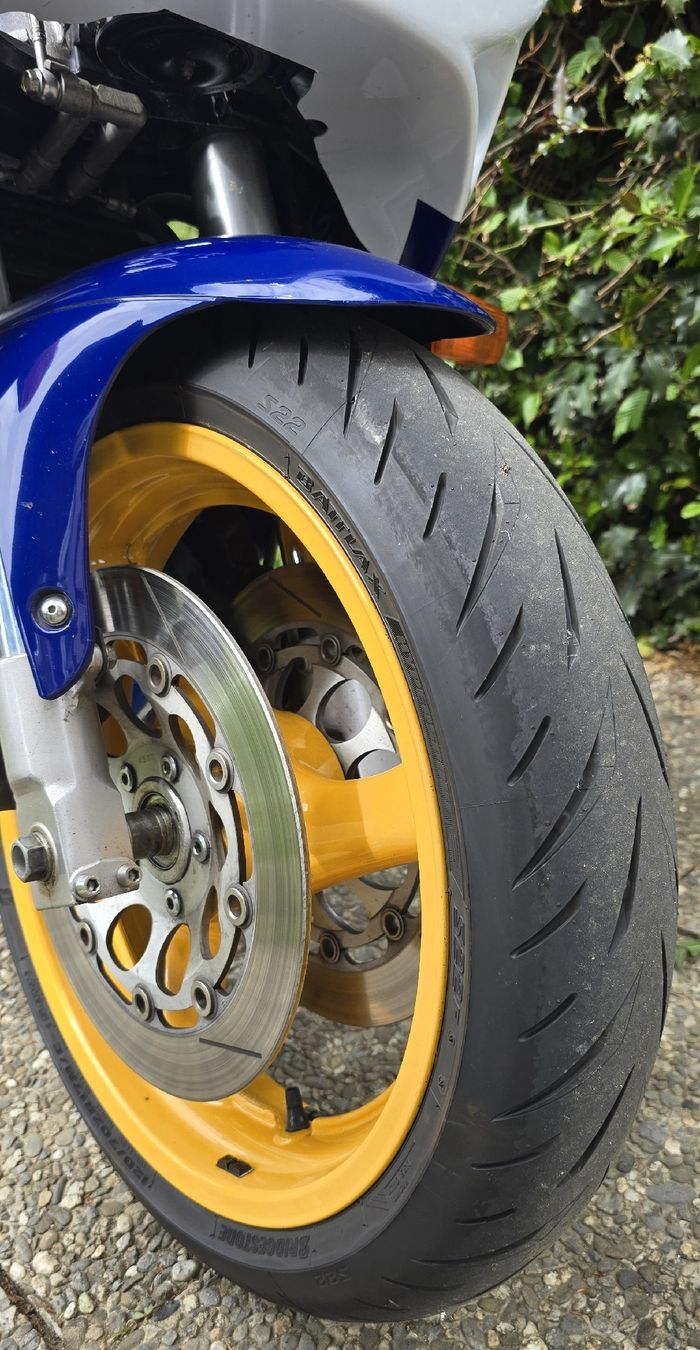 Suzuki Strasse: Suzuki GSX-R 1100 – Neu (gemäss Beschreibung) aus Zürich von Reni8048 5