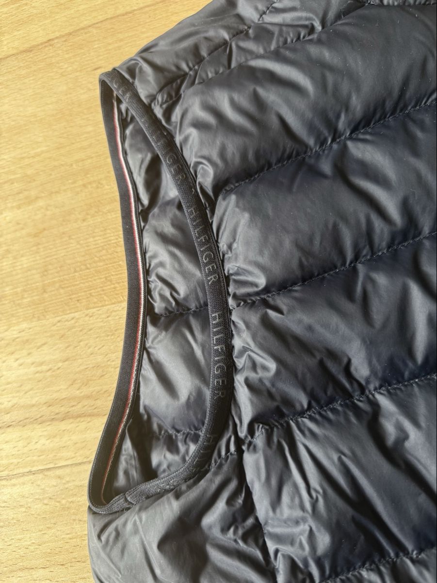 Tommy Hilfiger Altro abbigliamento per bambino: Daunen-Weste, Tommy Hilfiger, Gr 164 – Usato da zürich venduto da VaviPat 6