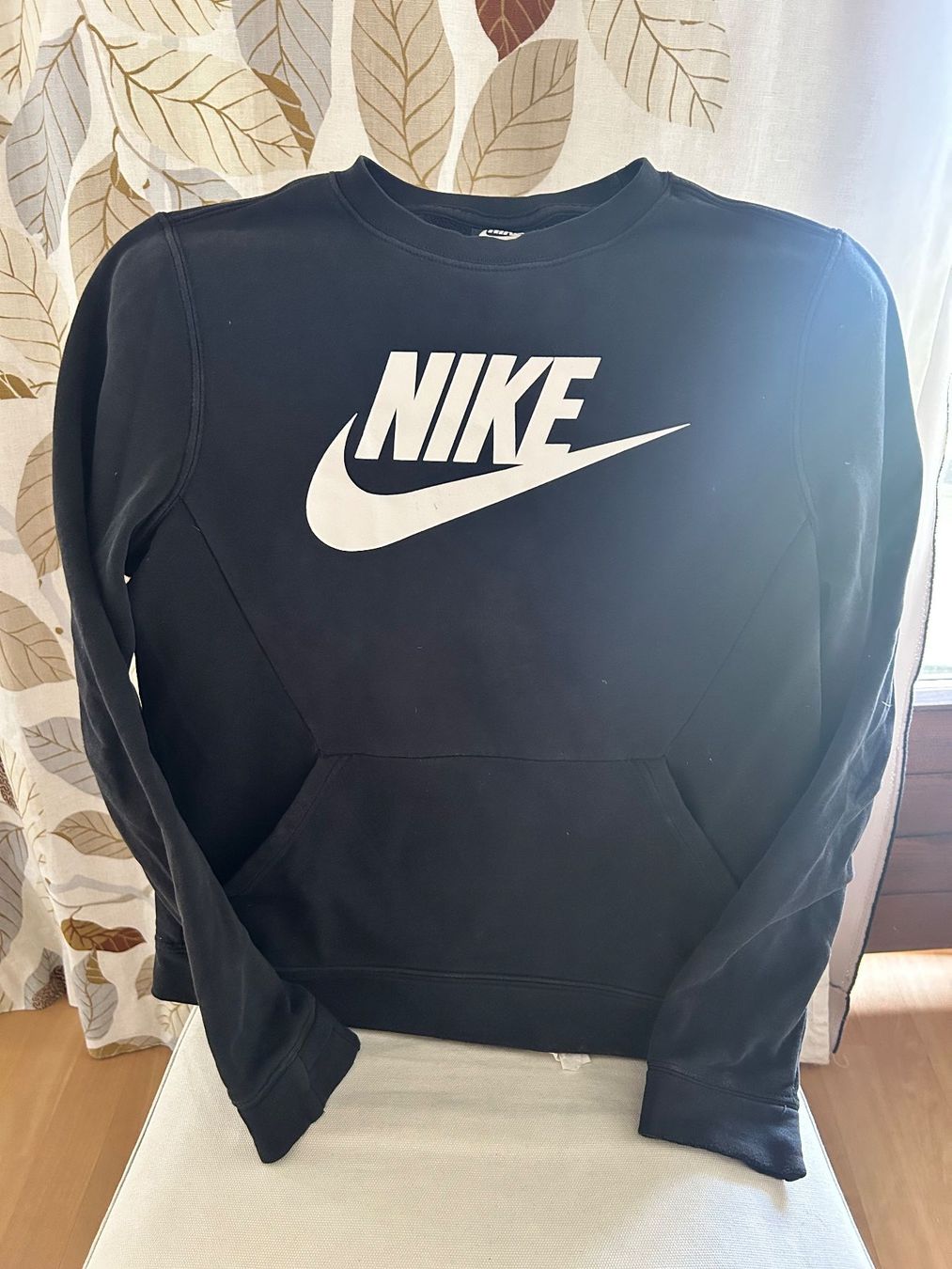 Pullover & Sweatshirts: Nike Sweatshirt 147-158 – Gebraucht aus Volketswil von gle_6ftt
