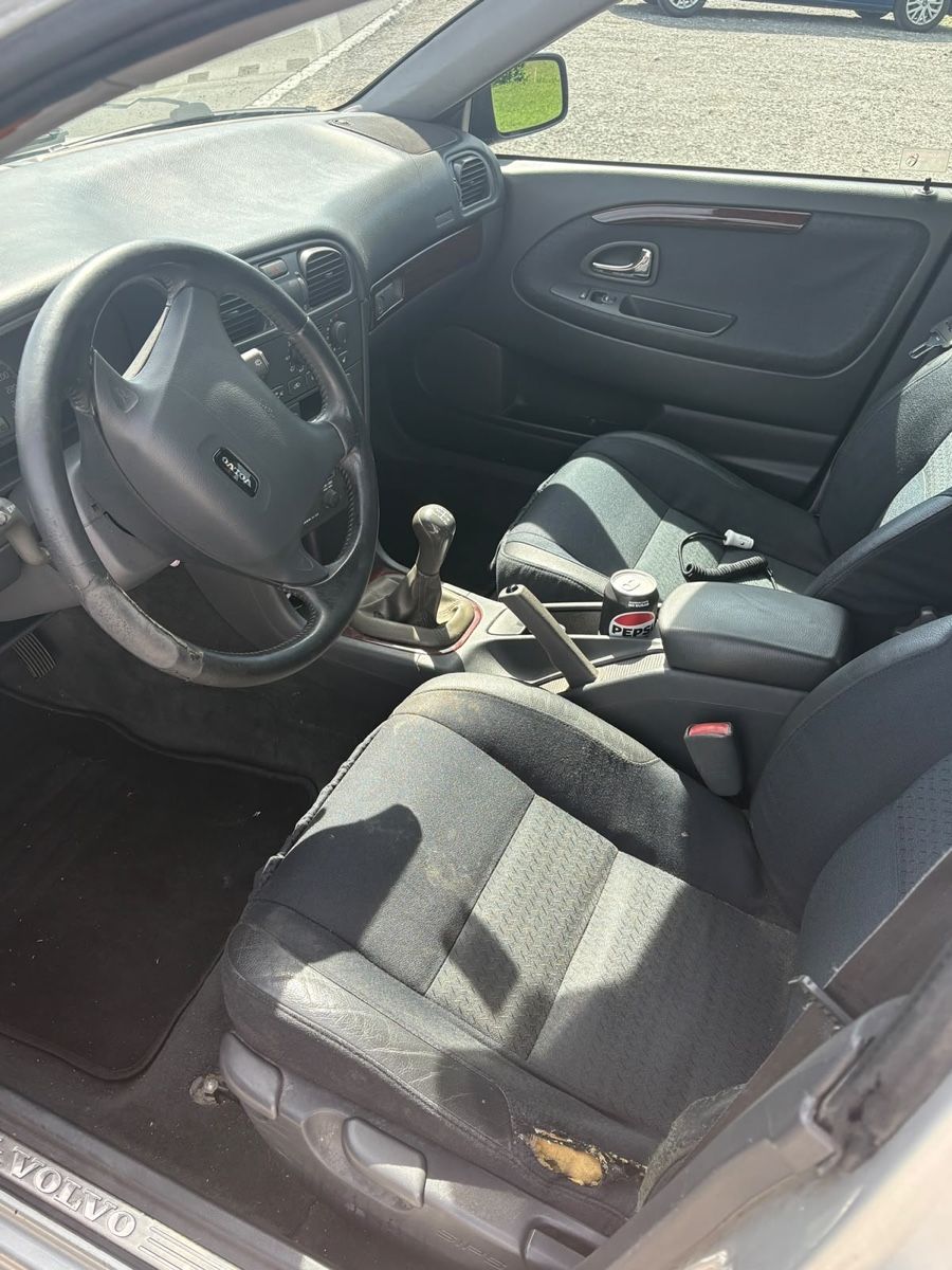 Volvo Automobili: Volvo V40 2.0 T – Usato da Einsiedeln venduto da Febe05 6