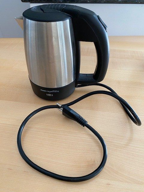 Primotecq Bouilloires électriques: Elektrischer Wasserkocher 0.5lt – D'occasion à Edlibach par Arnoldotto