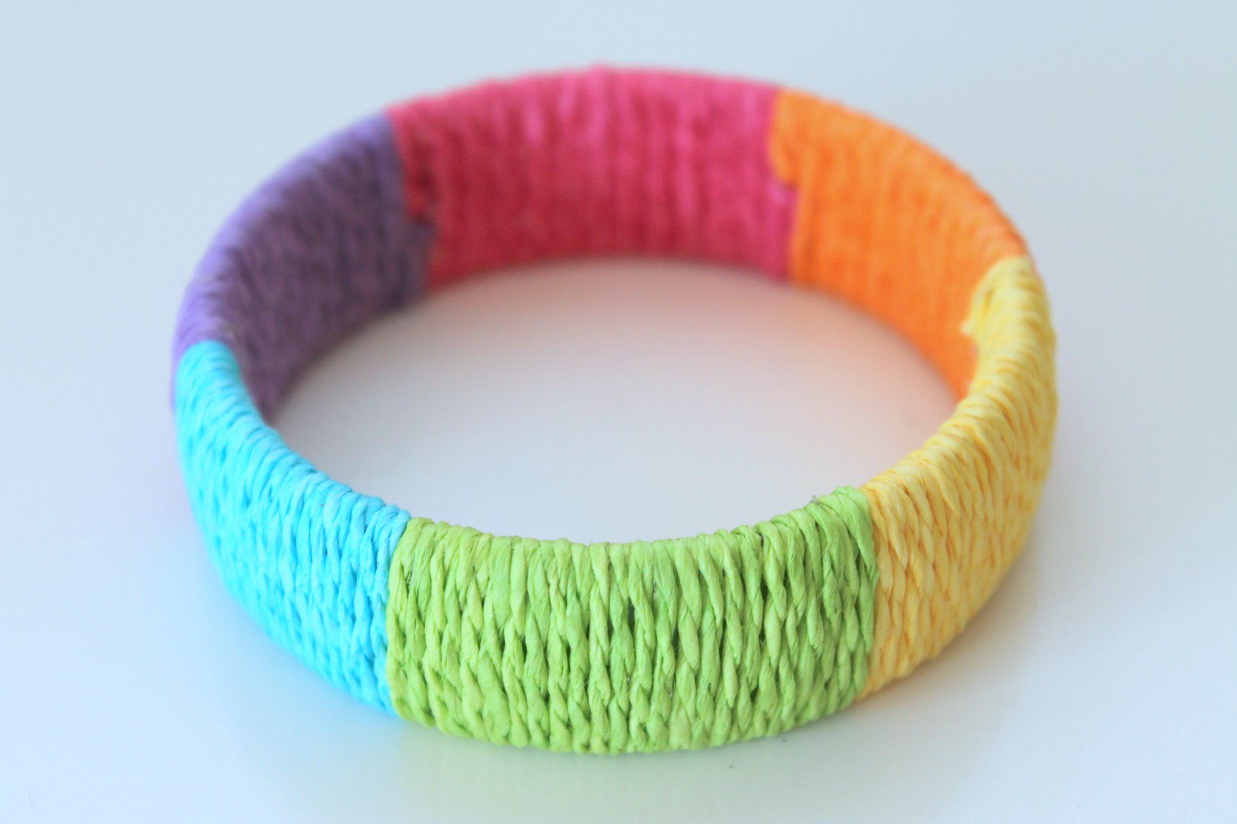 Armbänder & -reifen: ARMREIF in Regenbogenfarben  Neu & Ovp! – Neu und originalverpackt aus Rebstein von QuasarVincent