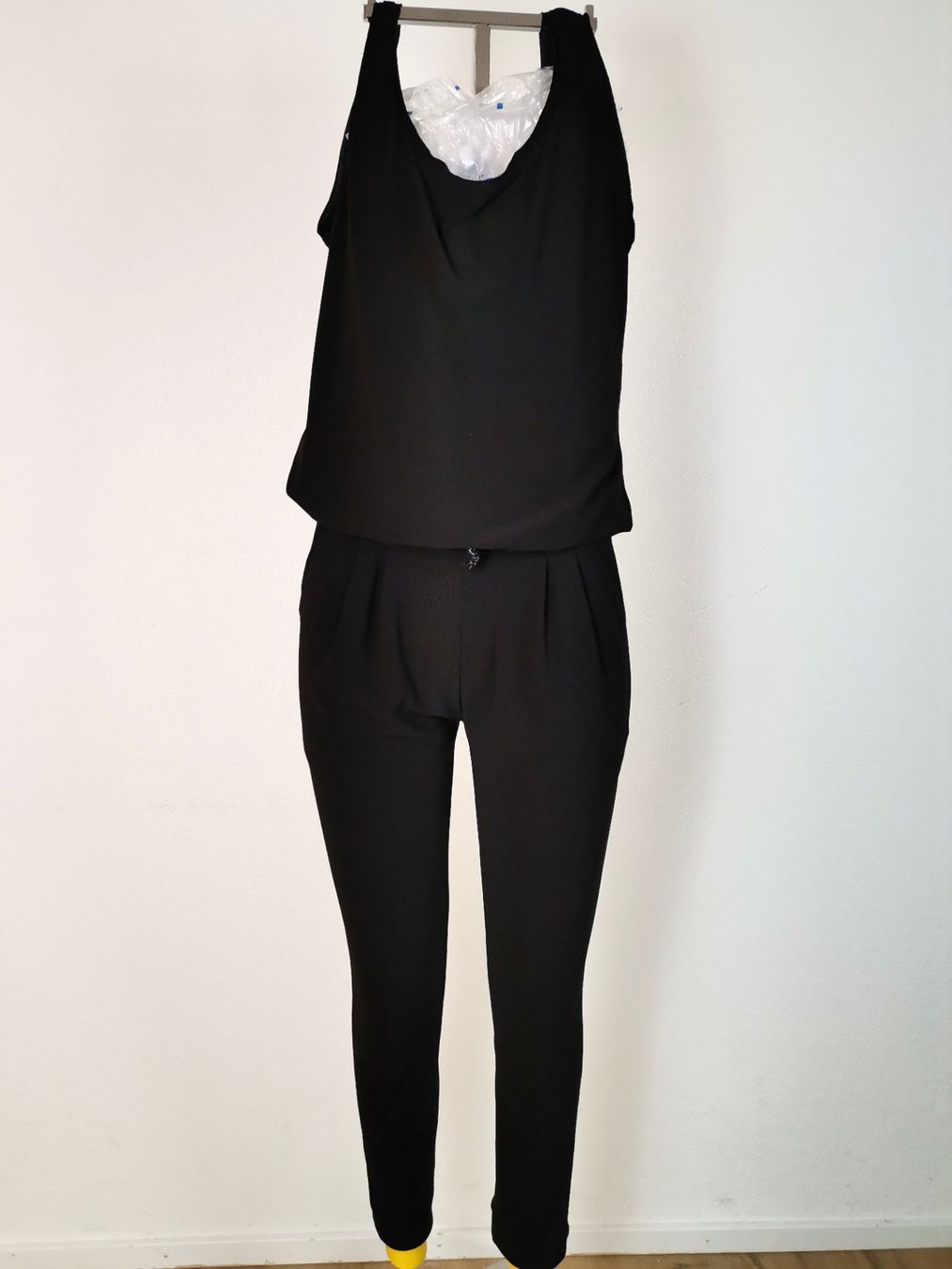 Rich & Royal Tute: RICH & ROYAL Jumpsuit – Usato da Schaffhausen venduto da Restwert_SH 1