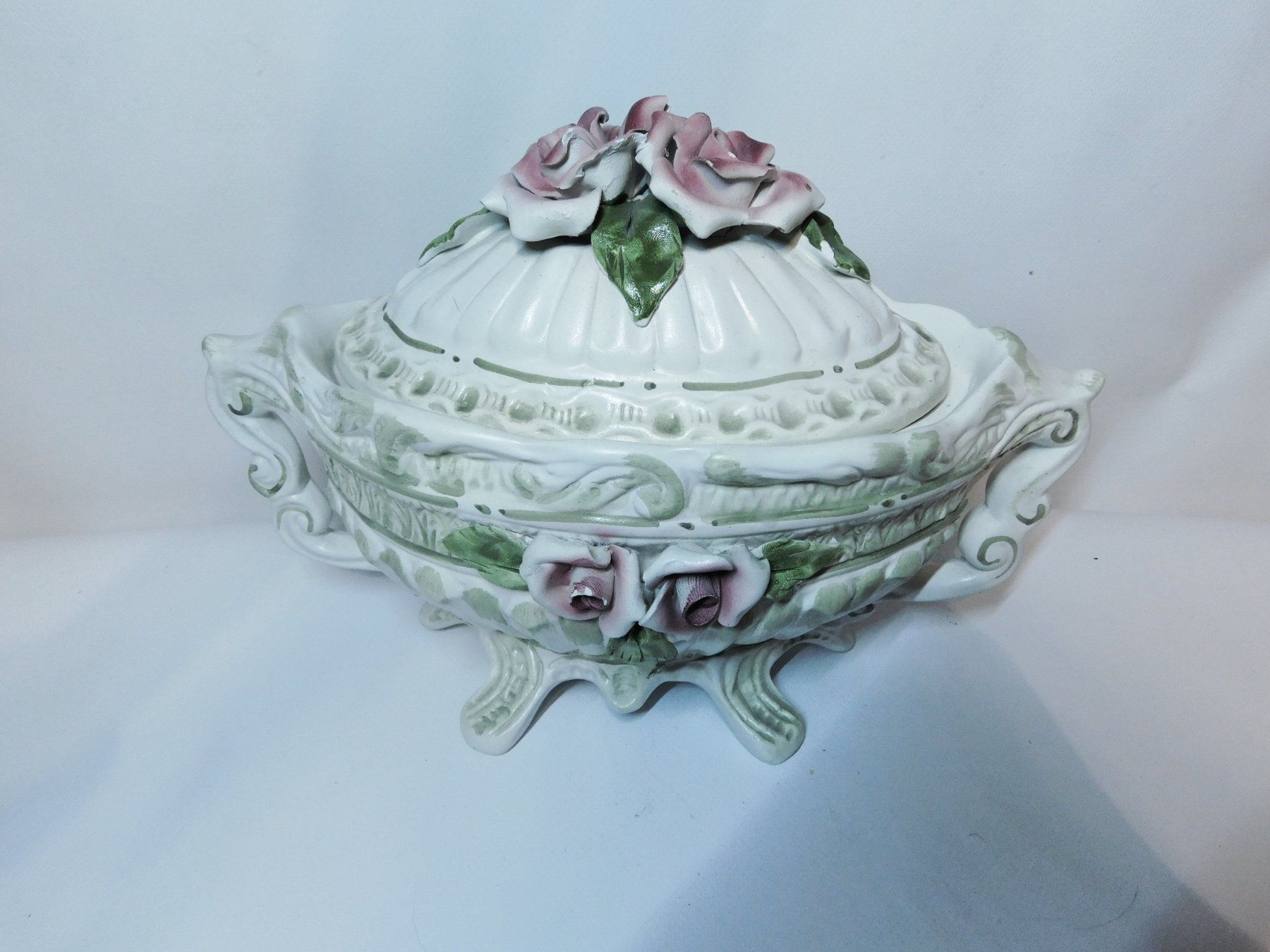 Vasen & Gefässe: Antik CAPODIMONTE Herzstück 1950s – Gebraucht aus Emmenbrücke von Ulisse-22 2