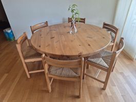 Qualitativer Markentisch (inkl. Stühle) von Zingg Lamprecht